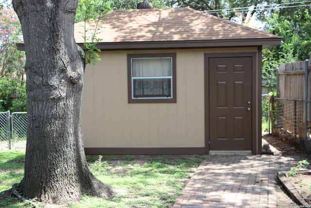 3910 PORTSMOUTH DR, San Antonio, TX 78223
