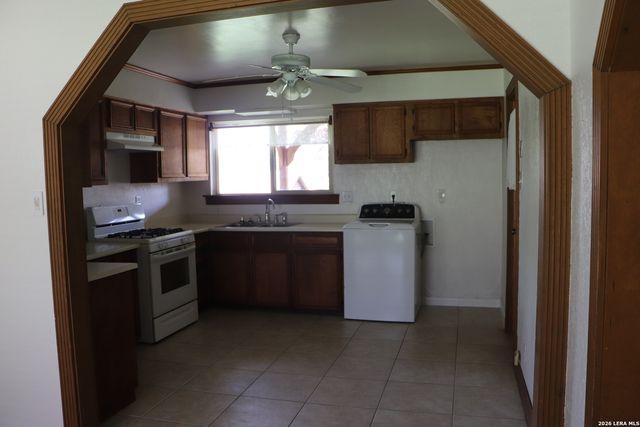 3910 PORTSMOUTH DR, San Antonio, TX 78223