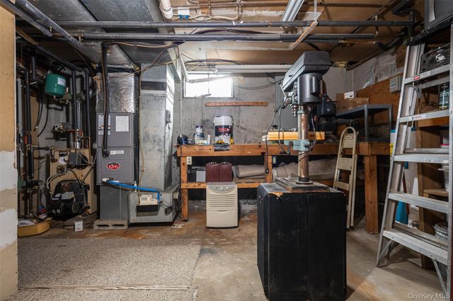 2 Fenwick Street, Mastic, NY 11950