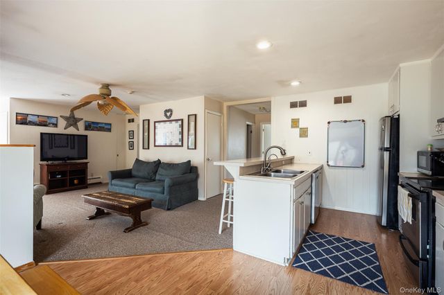 2 Fenwick Street, Mastic, NY 11950