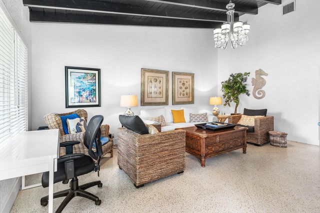 342 NE 7th Avenue, Delray Beach, FL 33483