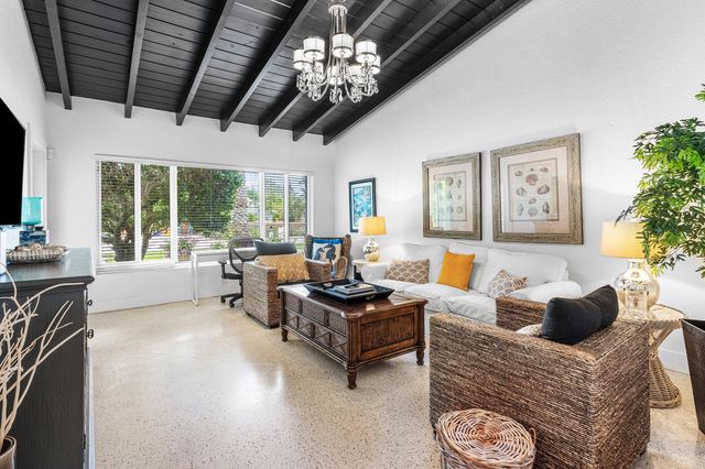 342 NE 7th Avenue, Delray Beach, FL 33483