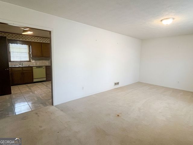 279 Timberland Trail, Riverdale, GA 30274