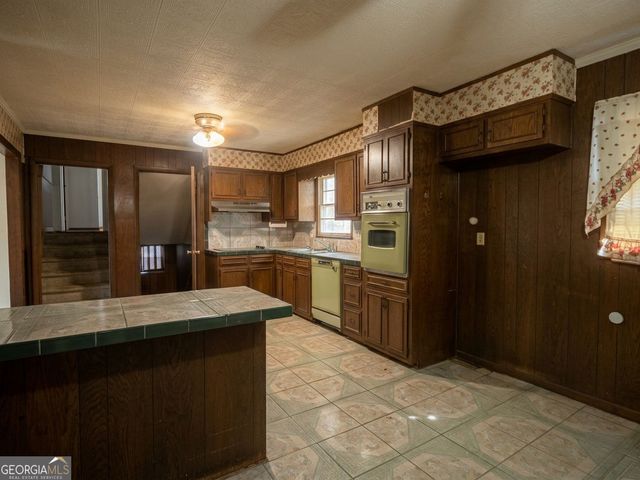 279 Timberland Trail, Riverdale, GA 30274