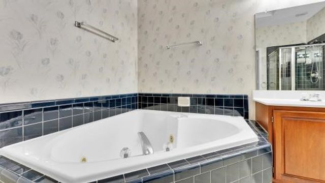 7132 Sample Drive, The Colony, TX 75056