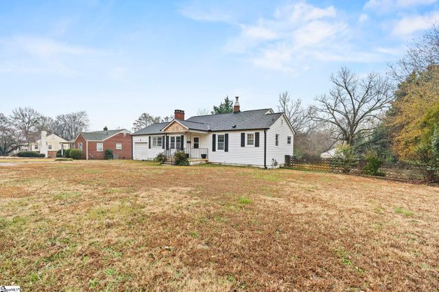 456 Longview Drive, Spartanburg, SC 29303
