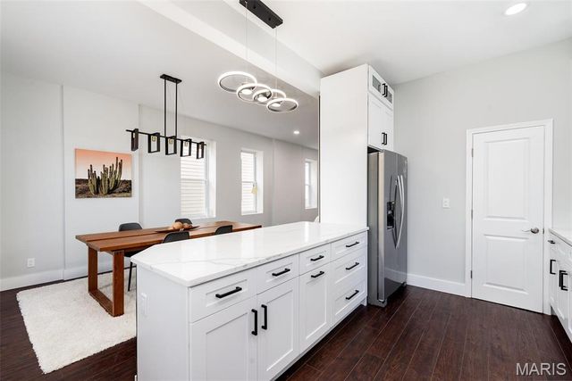6212 Virginia Avenue, St Louis, MO 63111