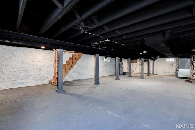 6212 Virginia Avenue, St Louis, MO 63111