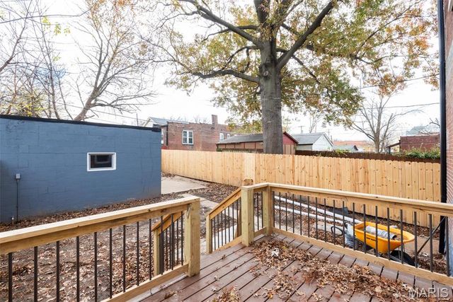 6212 Virginia Avenue, St Louis, MO 63111