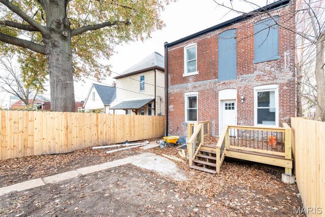 6212 Virginia Avenue, St Louis, MO 63111