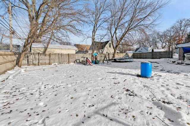 422 Bellevue Drive, Round Lake Park, IL 60073