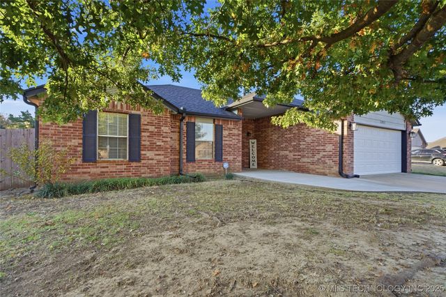 13024 E 129th Street North, Collinsville, OK 74021