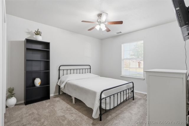 13024 E 129th Street North, Collinsville, OK 74021