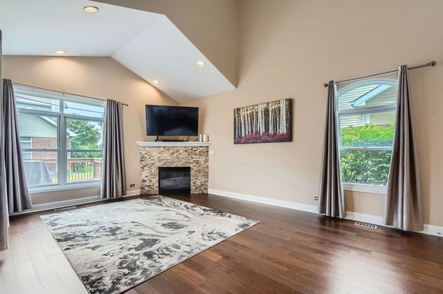 11000 Deblin Lane, Oak Lawn, IL 60453