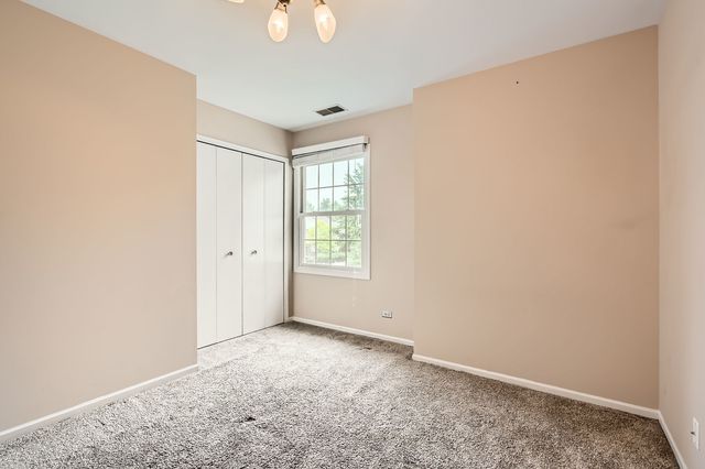 11000 Deblin Lane, Oak Lawn, IL 60453
