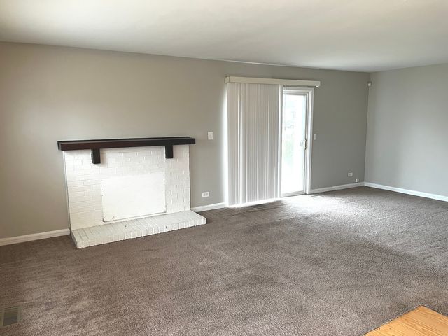 156 Cloverleaf Road, Matteson, IL 60443