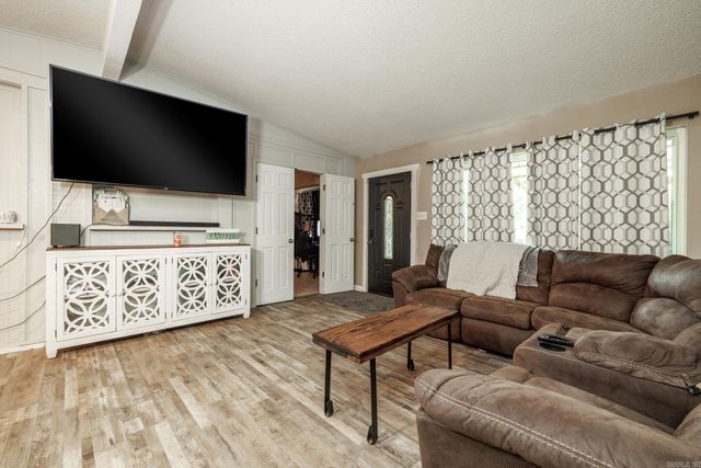 380 Long Beach Drive, Hot Springs, AR 71913