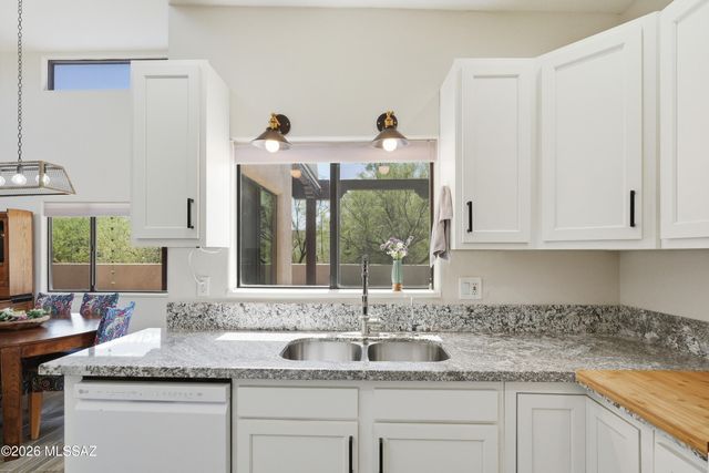 1505 W Via Muleje, Sahuarita, AZ 85629