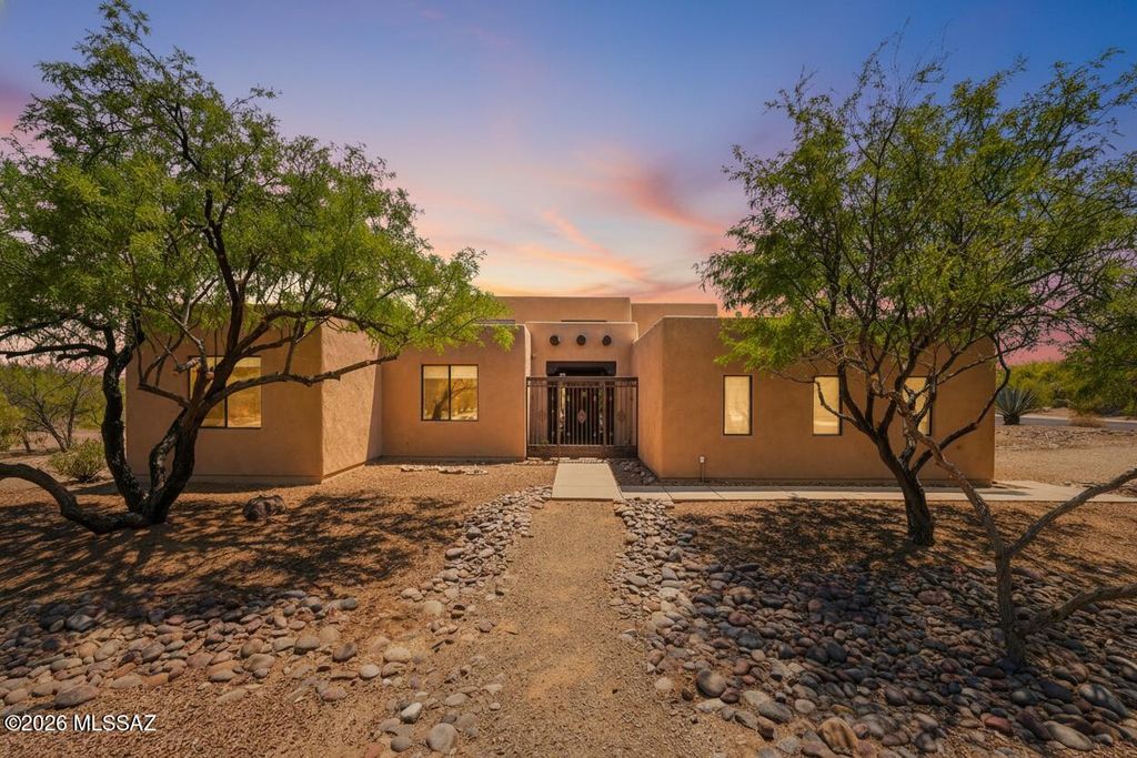 1505 W Via Muleje, Sahuarita, AZ 85629
