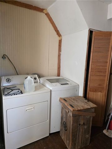 939 Benavides St, Robstown, TX 78380