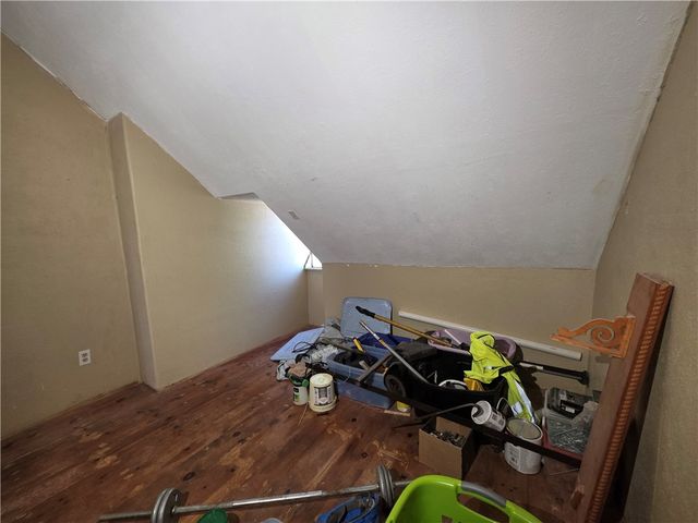 939 Benavides St, Robstown, TX 78380