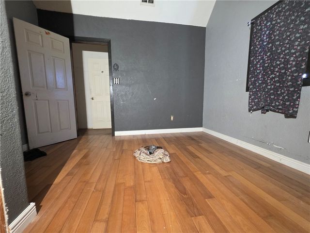 939 Benavides St, Robstown, TX 78380