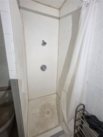 939 Benavides St, Robstown, TX 78380