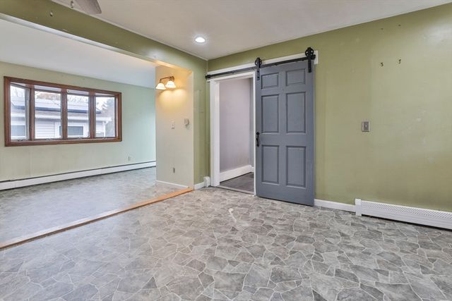 3 Munroe St, Haverhill, MA 01830