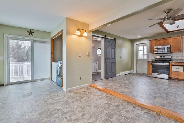 3 Munroe St, Haverhill, MA 01830