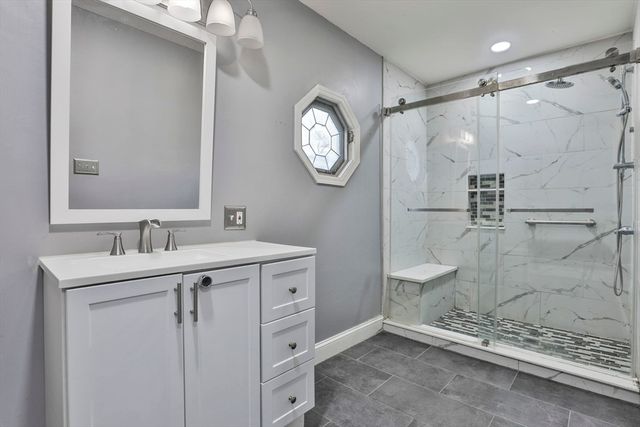 3 Munroe St, Haverhill, MA 01830