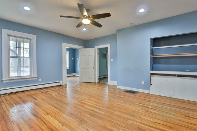 3 Munroe St, Haverhill, MA 01830