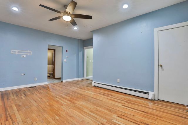 3 Munroe St, Haverhill, MA 01830