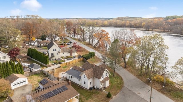 3 Munroe St, Haverhill, MA 01830