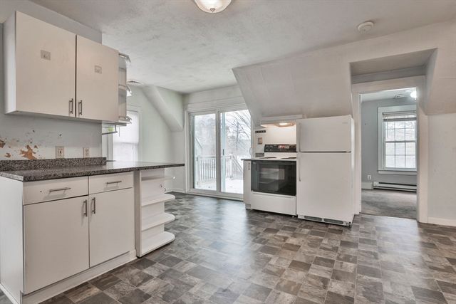 3 Munroe St, Haverhill, MA 01830