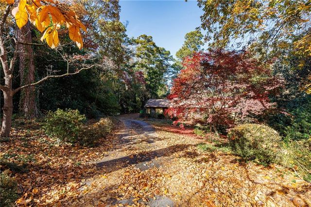 4961 Long Island NW Drive, Sandy Springs, GA 30327