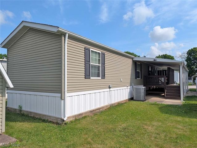 266 Bender Street NE 15, Navarre, OH 44662