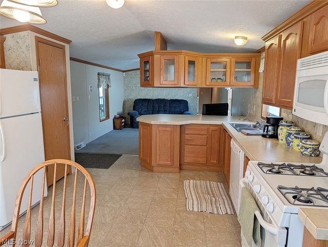 266 Bender Street NE 15, Navarre, OH 44662
