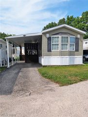 266 Bender Street NE 15, Navarre, OH 44662