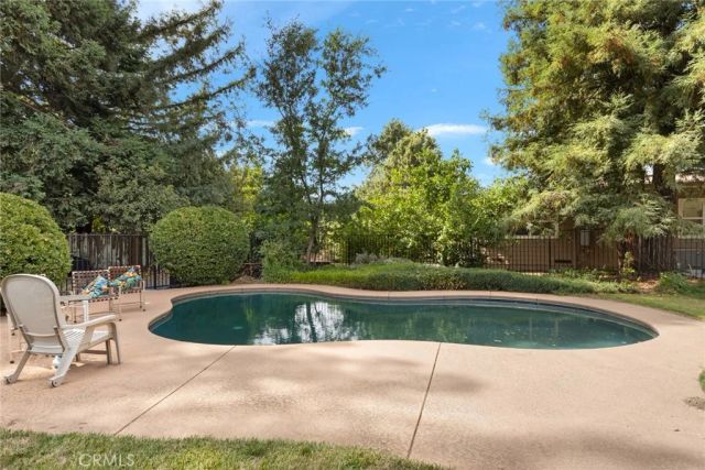 10 Roseanna Court, Chico, CA 95973