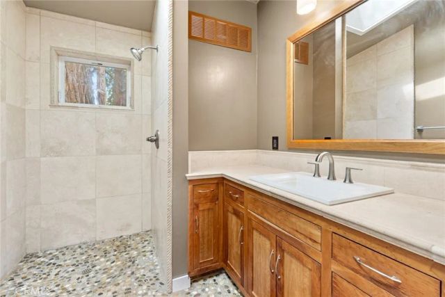 10 Roseanna Court, Chico, CA 95973