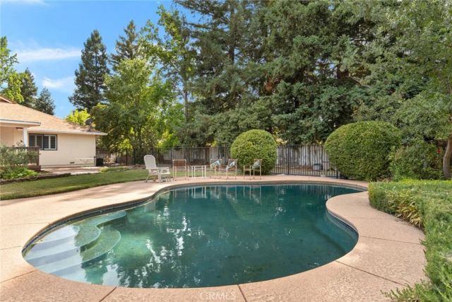 10 Roseanna Court, Chico, CA 95973