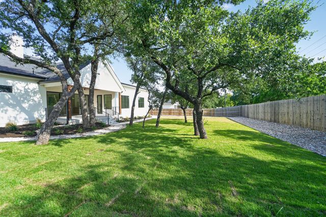 2141 Stone Meadow, Fredericksburg, TX 78624
