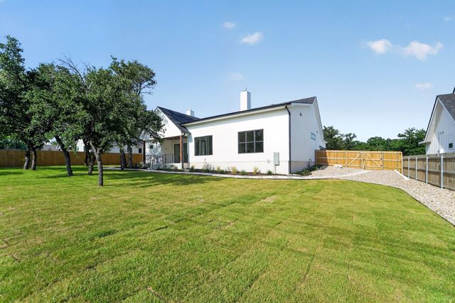 2141 Stone Meadow, Fredericksburg, TX 78624