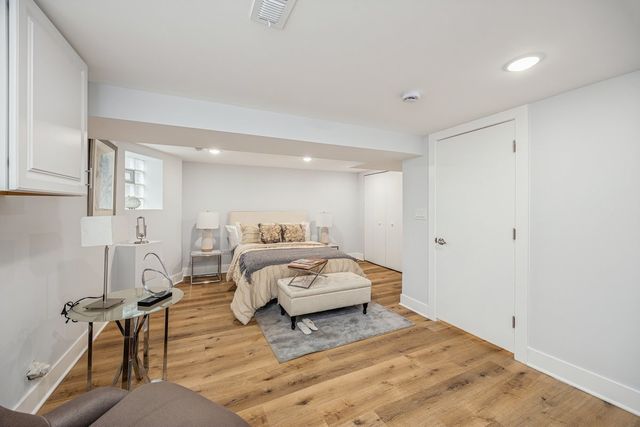 2820 N Sayre Avenue, Chicago, IL 60634