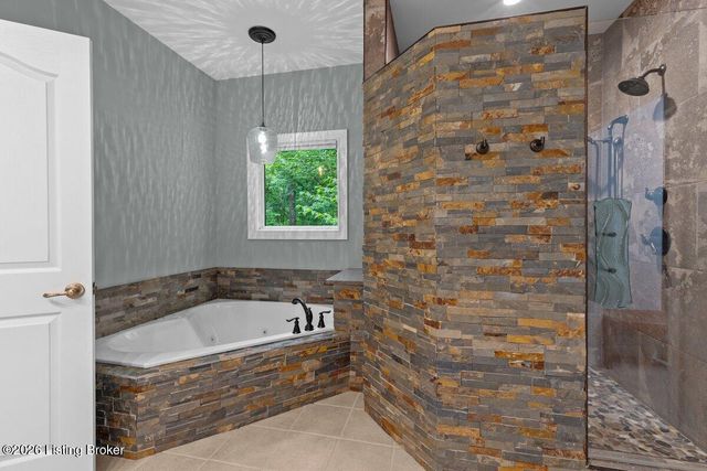 17106 Deer Crossing Trail, Louisville, KY 40023