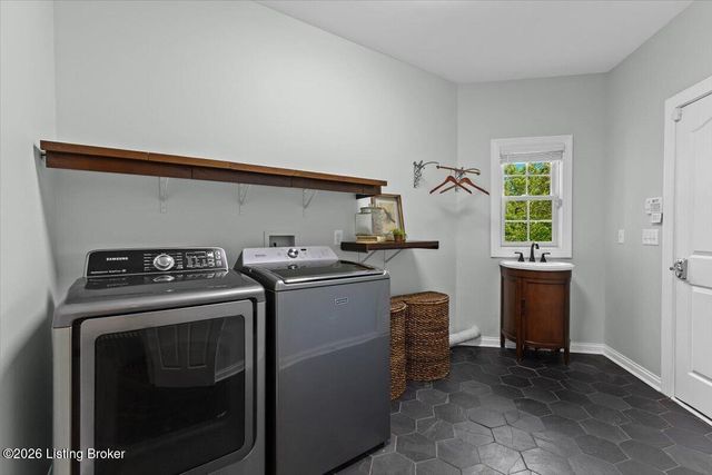 17106 Deer Crossing Trail, Louisville, KY 40023