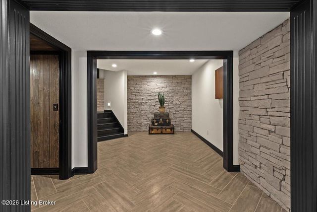 17106 Deer Crossing Trail, Louisville, KY 40023