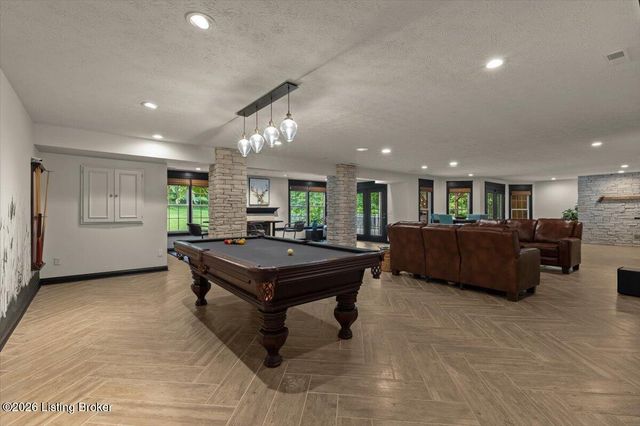 17106 Deer Crossing Trail, Louisville, KY 40023