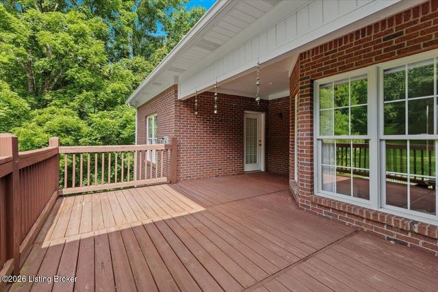 17106 Deer Crossing Trail, Louisville, KY 40023
