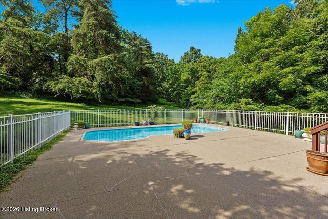 17106 Deer Crossing Trail, Louisville, KY 40023